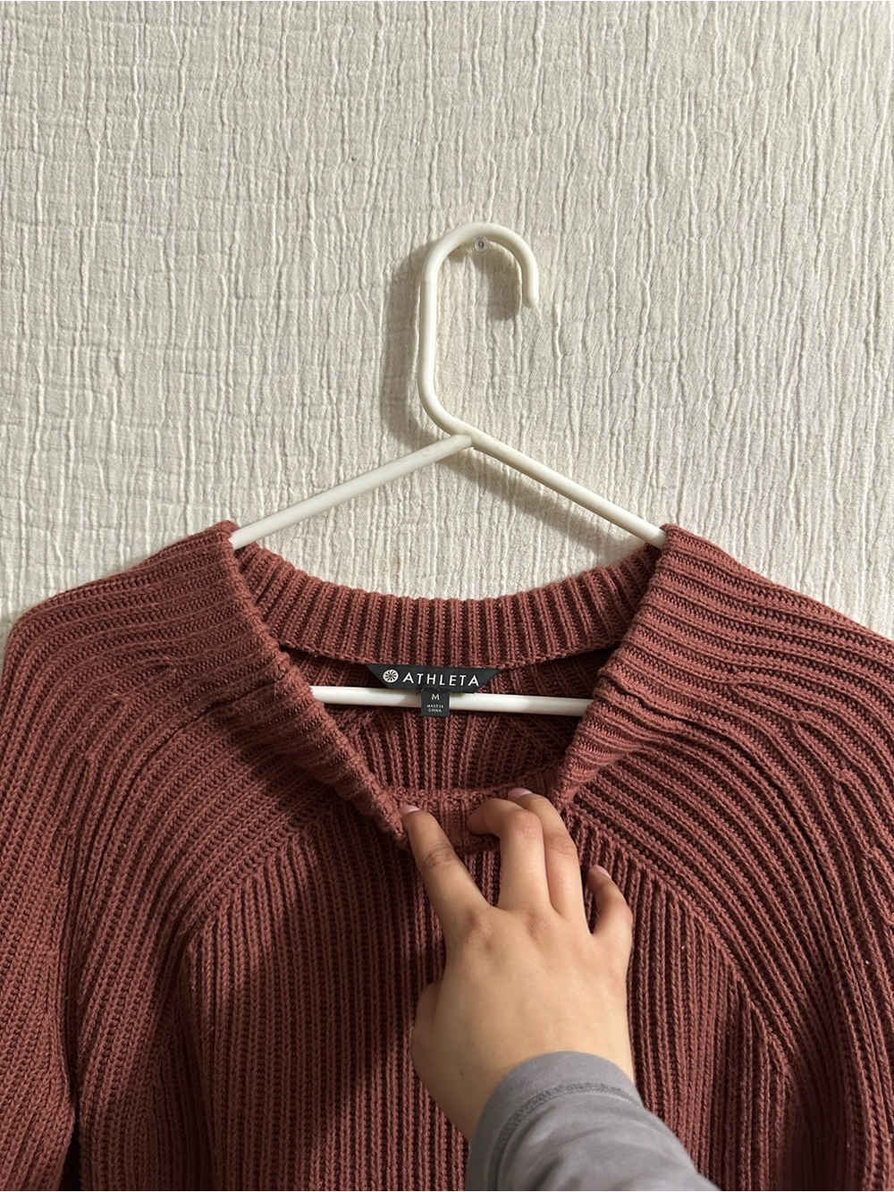 Athleta Ribbed Crewneck Sweater in Dusty Rosette  Sz medium - Picture 2 of 3